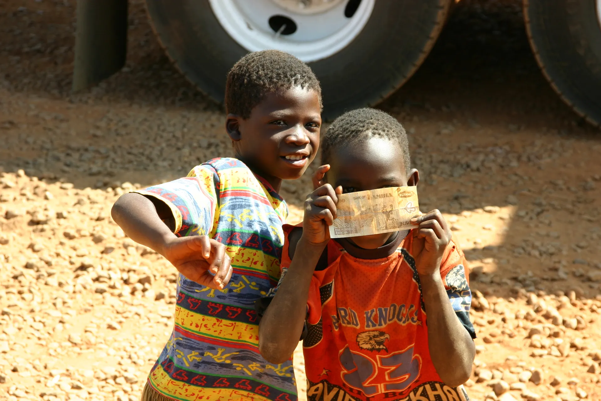 Kleine geldwisselaars [grens Malawi/Zambia]