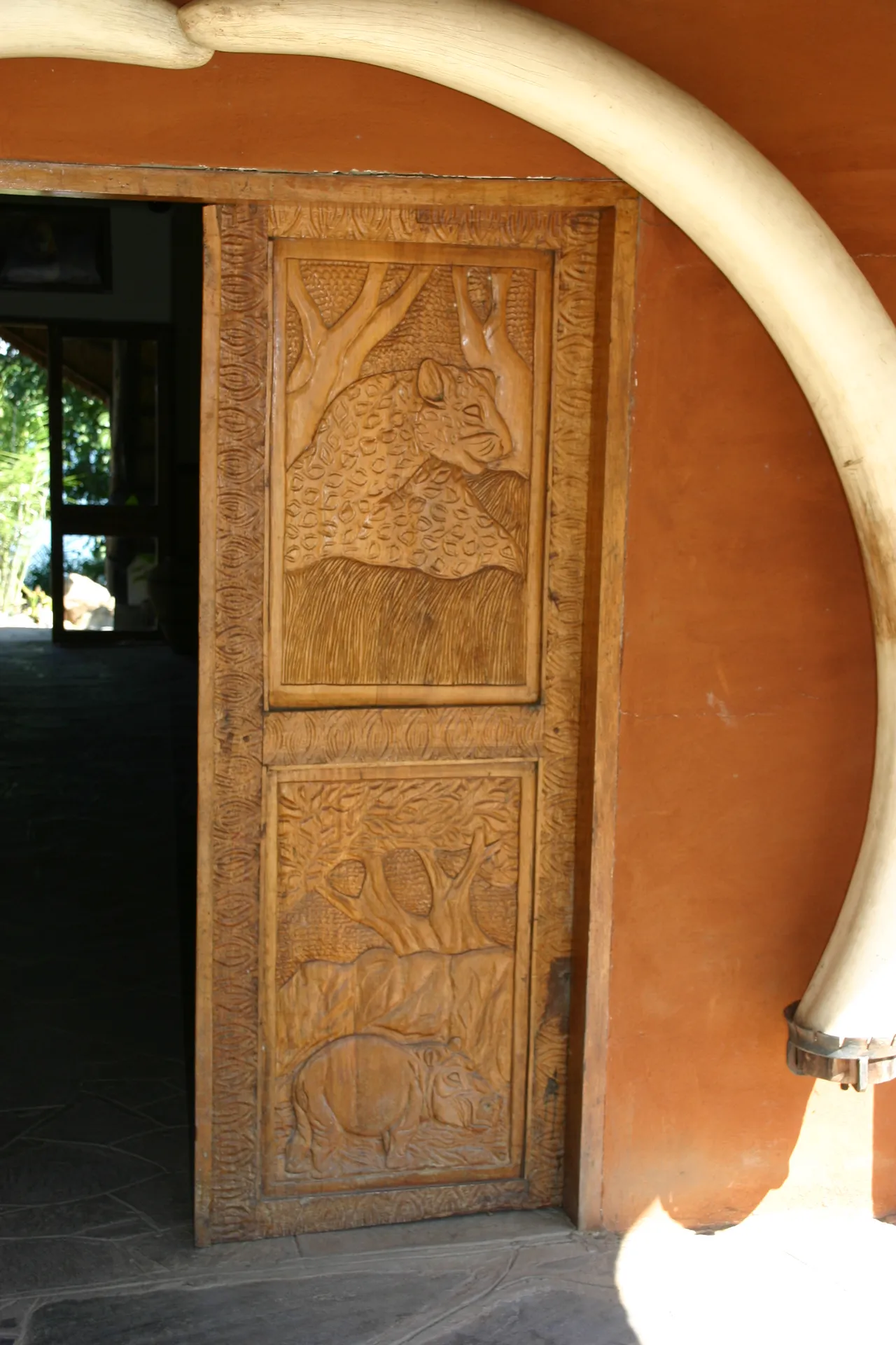 Toegangsdeur van de Mukambi Lodge [Kafue]