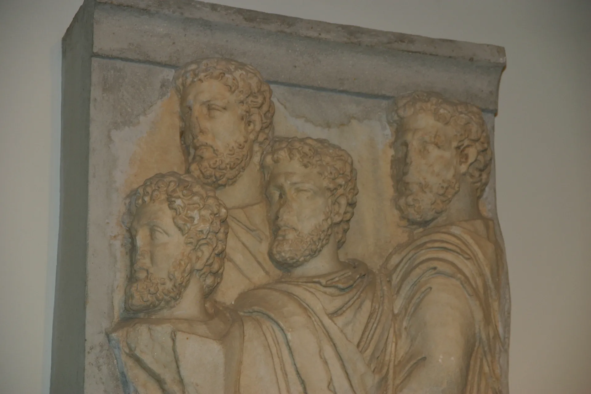 Reliëf van de boog van Septimius Severus in Leptis Magna, begin 3e eeuw [Tripoli, Nationaal Museum]