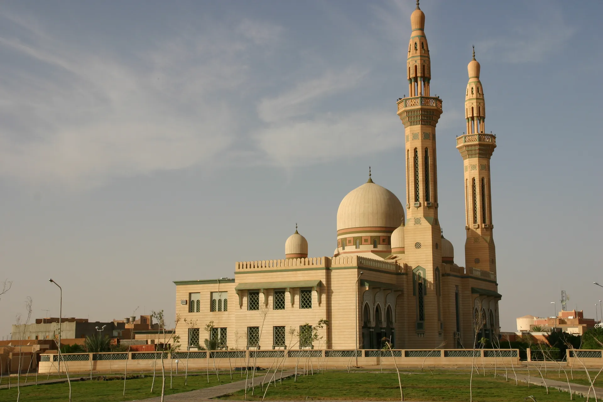De moskee in het nieuwe gedeelte van Ghadames
