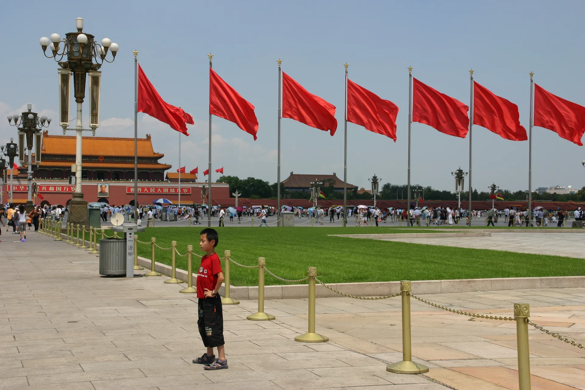 Het Plein van de Hemelse Vrede (<i>Tian´anmen</i> Plein), ook voor Chinezen een toeristische attractie [Beijing]