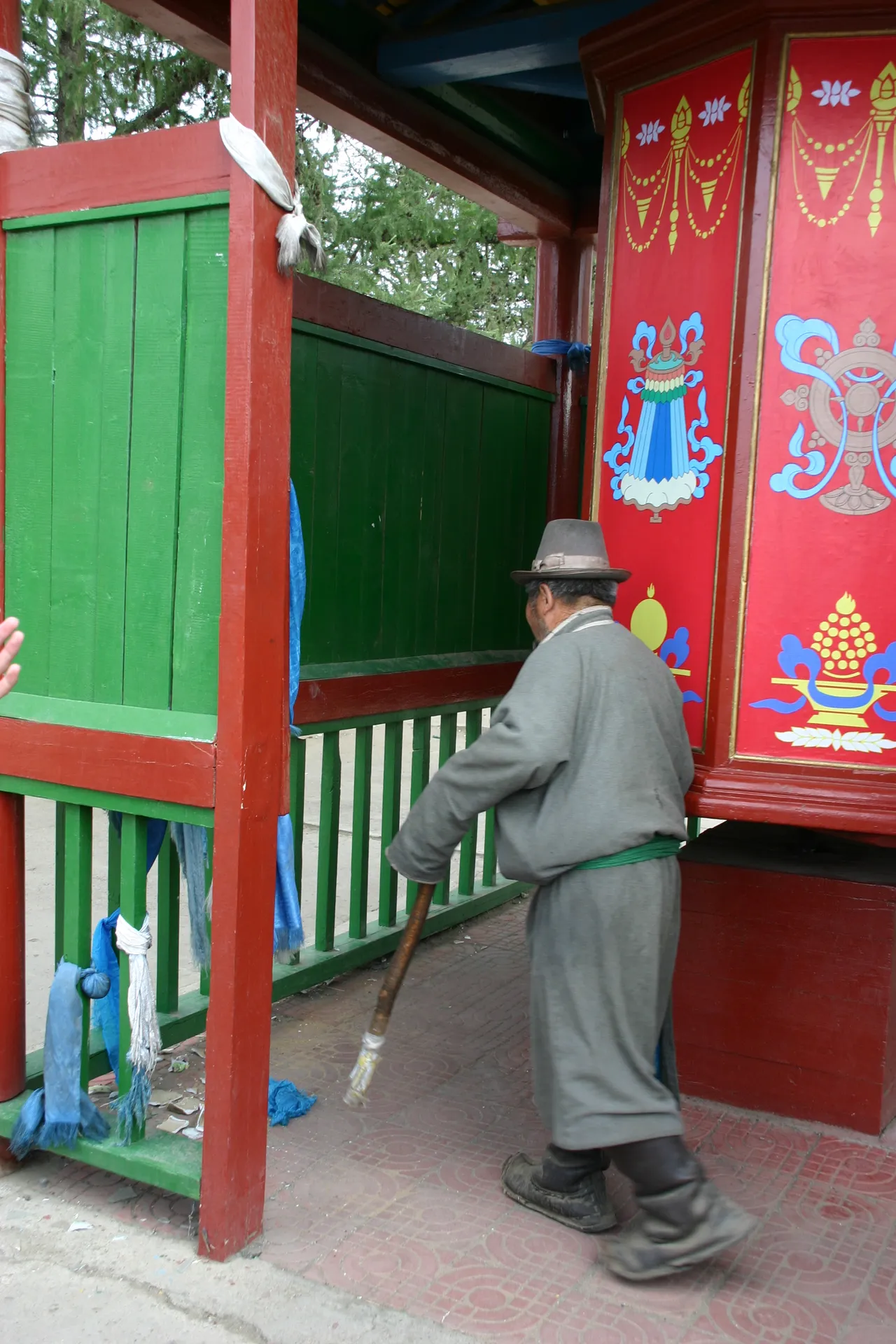 De Boeddhistische gebruiken worden nu weer in ere gehouden [Gandan klooster, Ulaanbaatar]