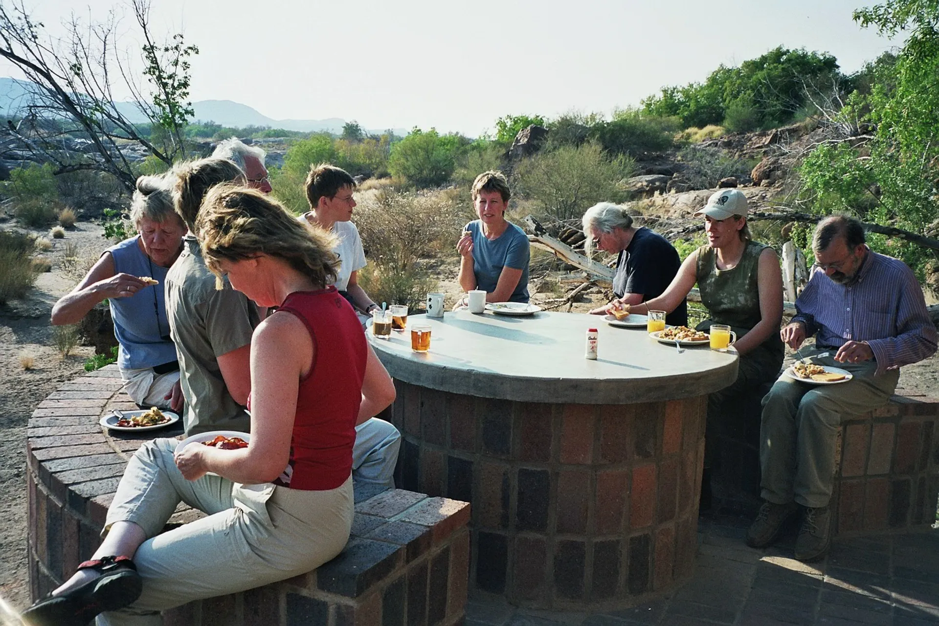 Ontbijt op het terras van een chalet [Augrabies park]